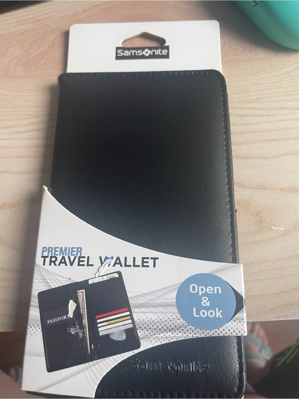 Samsonite compact travel